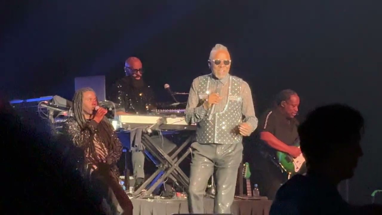 After the Love Has Gone - Earth, Wind & Fire live @ the Summit, Pechanga Casino Temecula