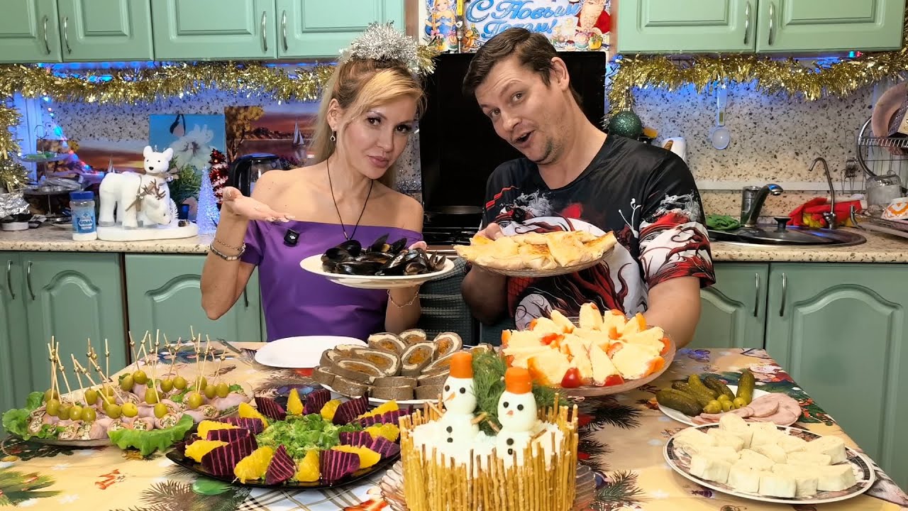 МУКБАНГ 😋 Пробуем ВСЕ блюда с новогоднего стола 2026 за 2000 рублей 🎅🎄