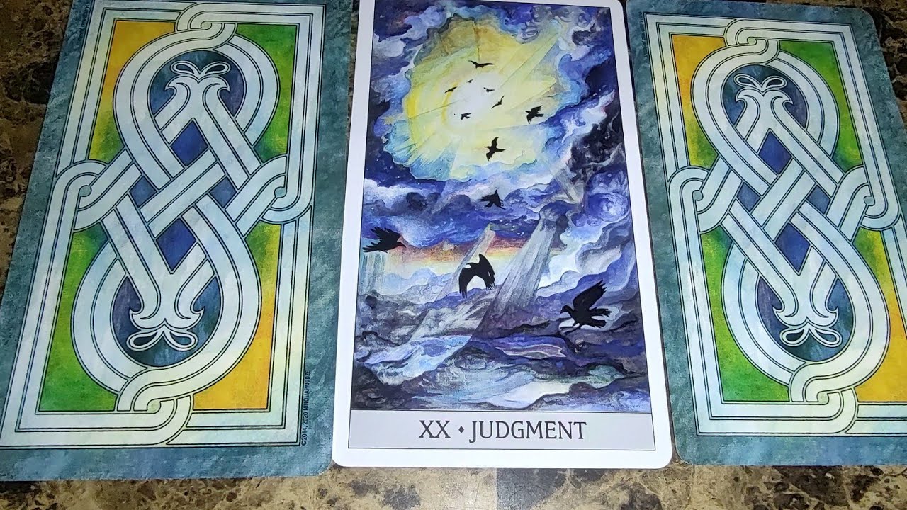 Unboxing the Japaridzie Tarot!