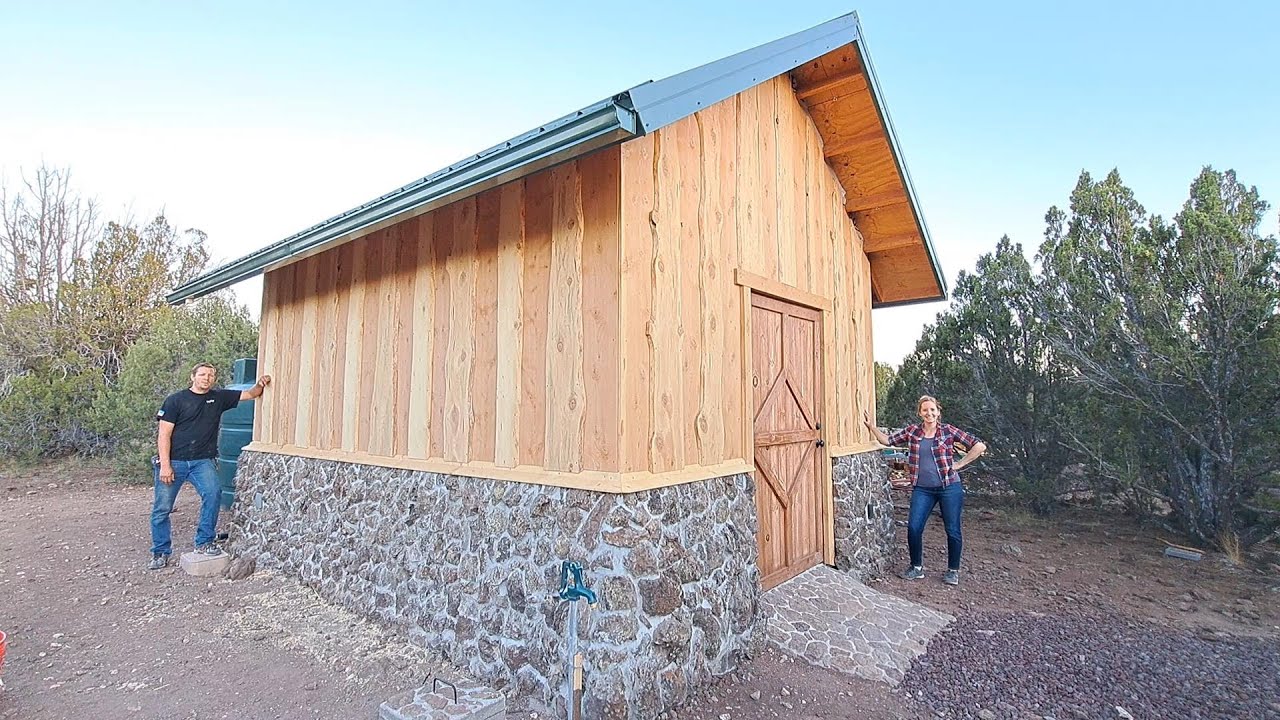 Milled Live EDGE Siding! This SHED Turns HEADS!