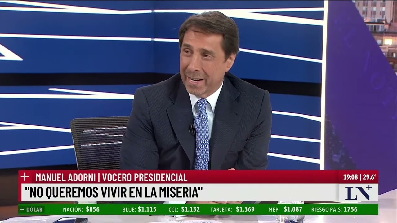 Manuel Adorni: 