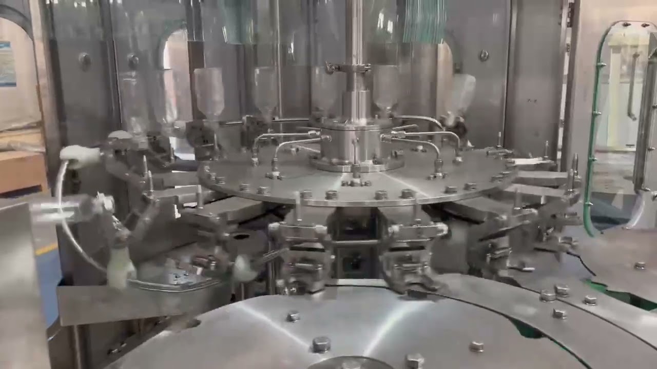 Water filling machine for small bottle