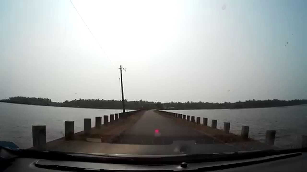 Driving on Edayilekkadu Bund - Valiyaparamba Backwaters