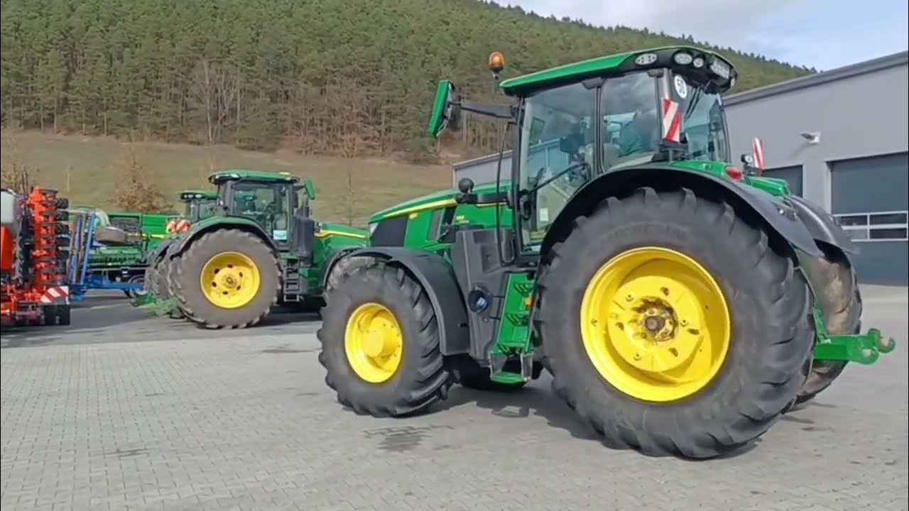John Deere 6R 195