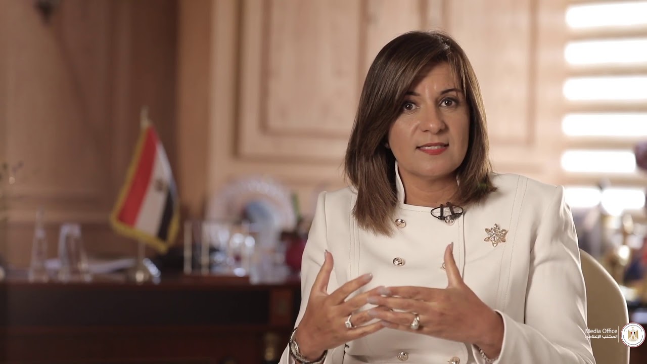 وزيرة الهجرة ترد على أسئلة المصريين بالخارج حول أحداث المنيا والسفر إلى ليبيا | اسئل واقترح