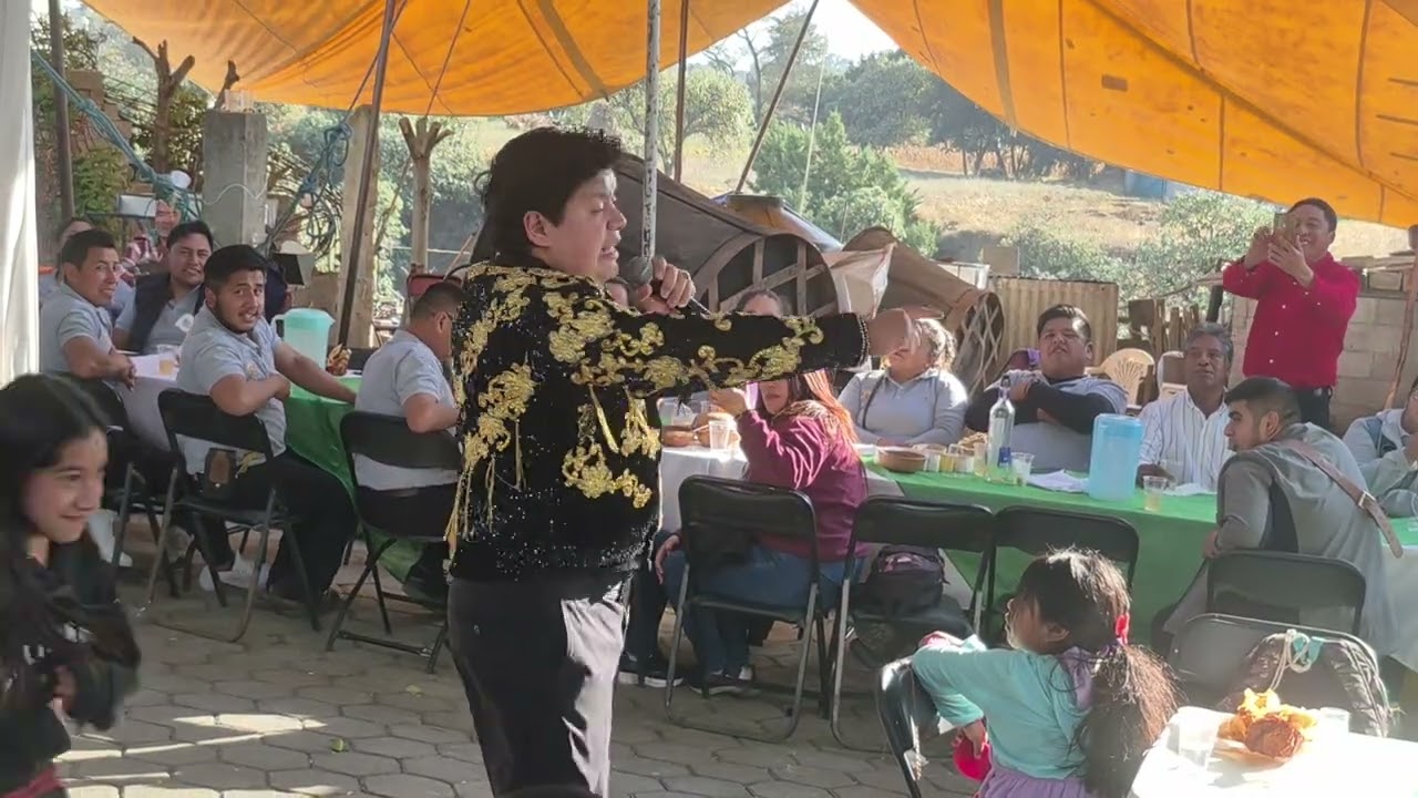 Comida en fiesta patronal San Felipe de Jesus en San Felipe Cuahutenco
