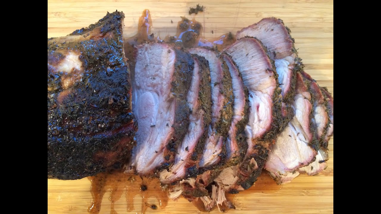 Schweinebraten mit Thymian-Senf-Kruste vom Weber Kugelgrill