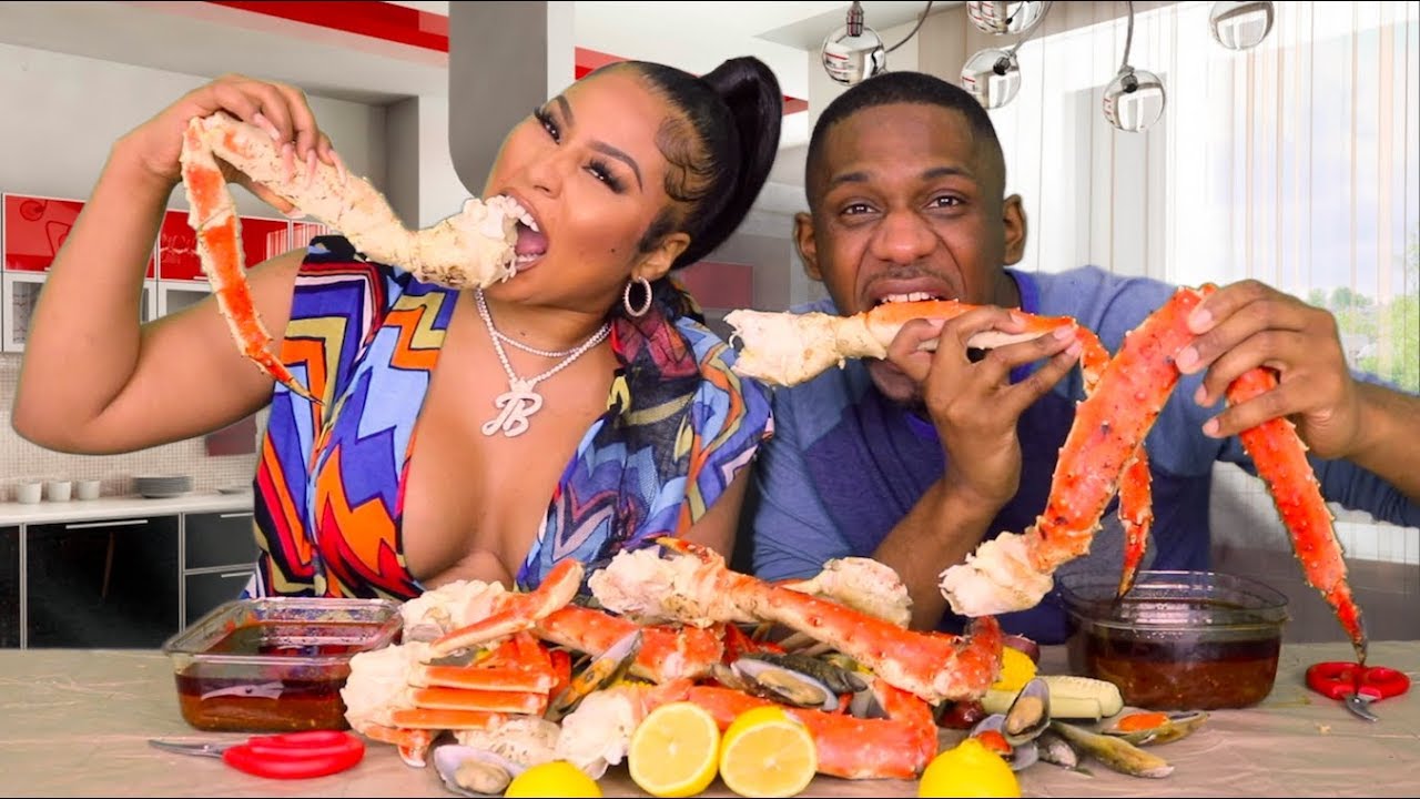 SEAFOOD BOIL MUKBANG W/ RECORDING ARTIST JUST BRITTANY