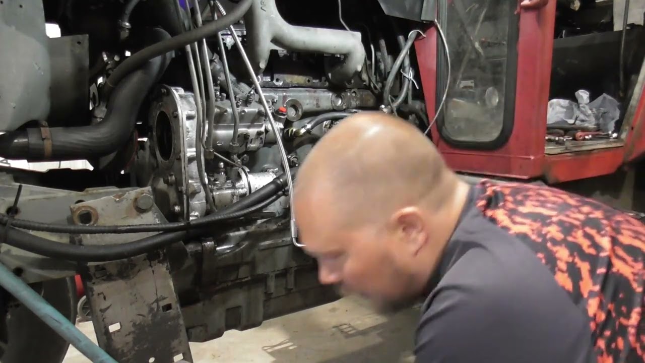 Mf 595 syöttöpumppu paikalleen ja jotain muuta