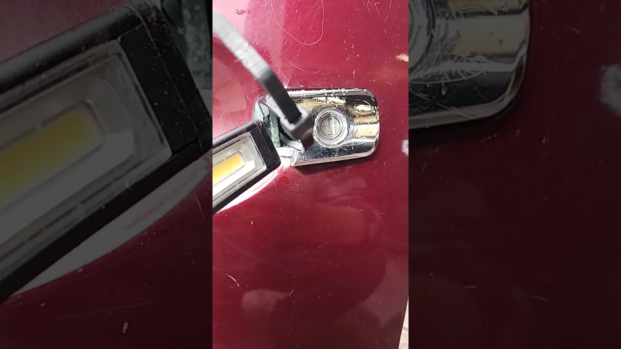 Как открыть сломанную дверную ручку Nissan Murano 2007 года