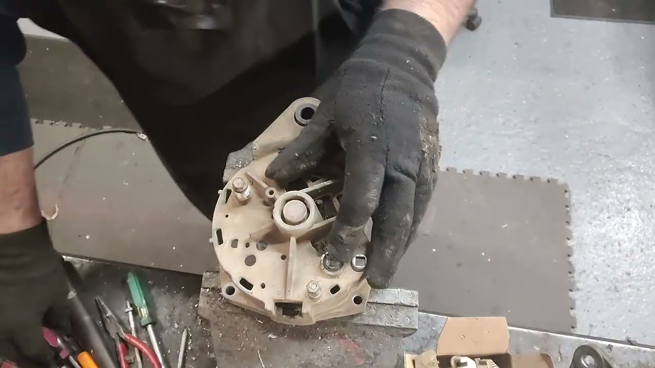 Repairing a 22Si Delco Alternator for a 4600 International truck.