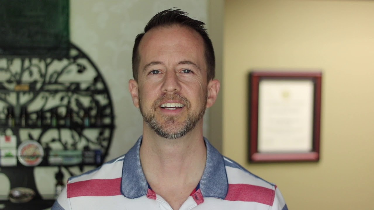 Кончик височно-нижнечелюстного сустава - щелканье языком