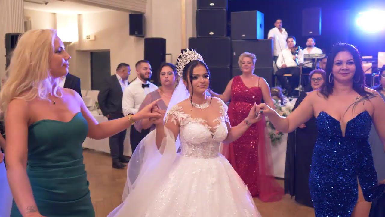 Paul & Iulia - Petrecere