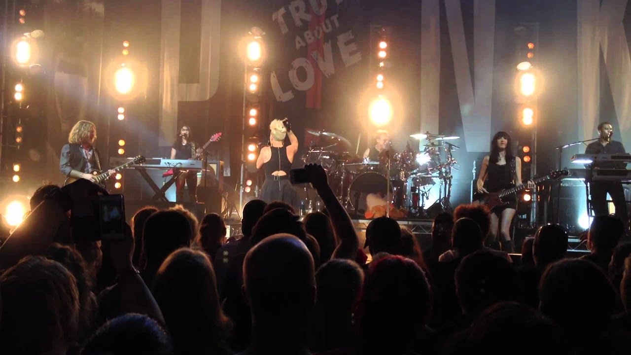 Pink - Slut Like You (Live Melbourne 4/10/12)