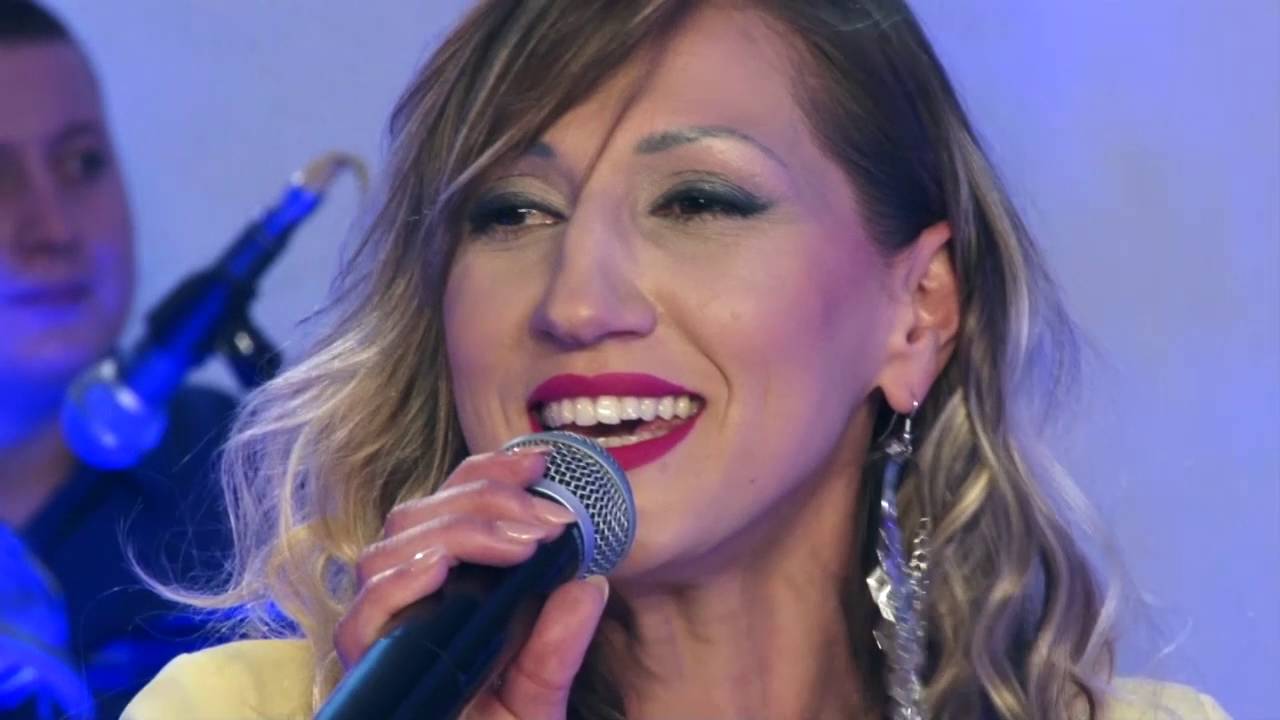 Nikoj me nema taka ljubeno - Natasa Malinkova i Galaksi Bend (Casa ljubov - cover)