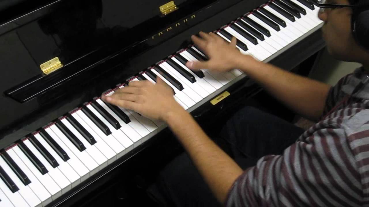 Flashing Lights - Kanye West - Piano Cover