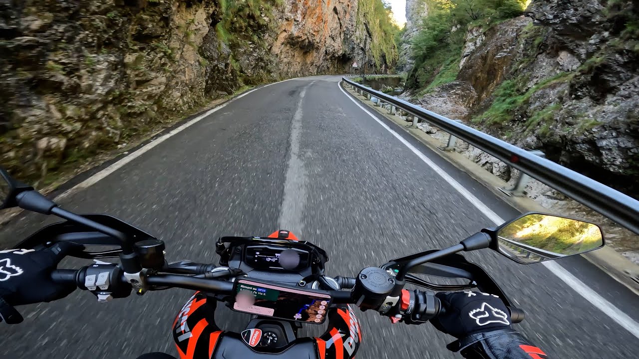 Ducati Hypermotard 698 Mono - Orrido della Val Taleggio