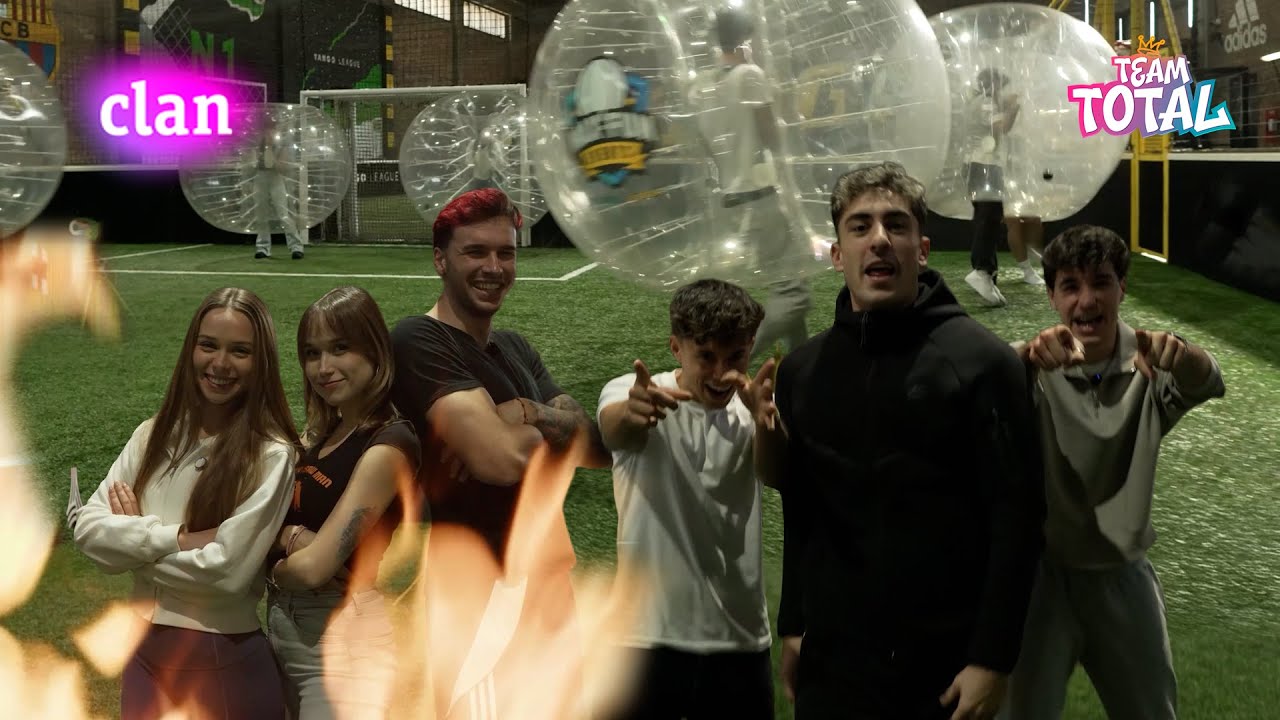 TEAM TOTAL - ⚽ BUBBLE FÚTBOL en la Total House 🤣 | Clan TVE