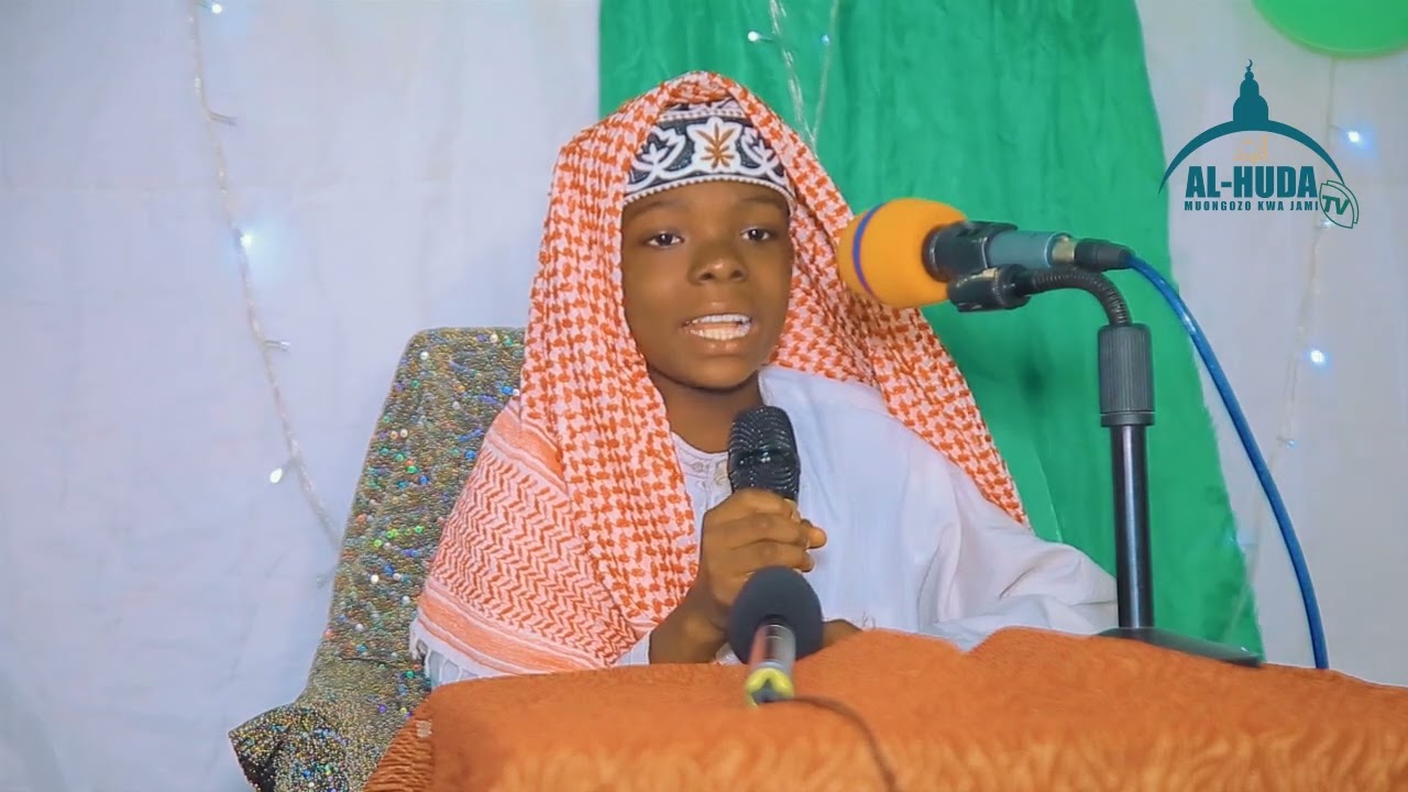 Skiliza Utamu wa Qur an kwa Usomaji wa Mtoto huu Kutoka Burundi