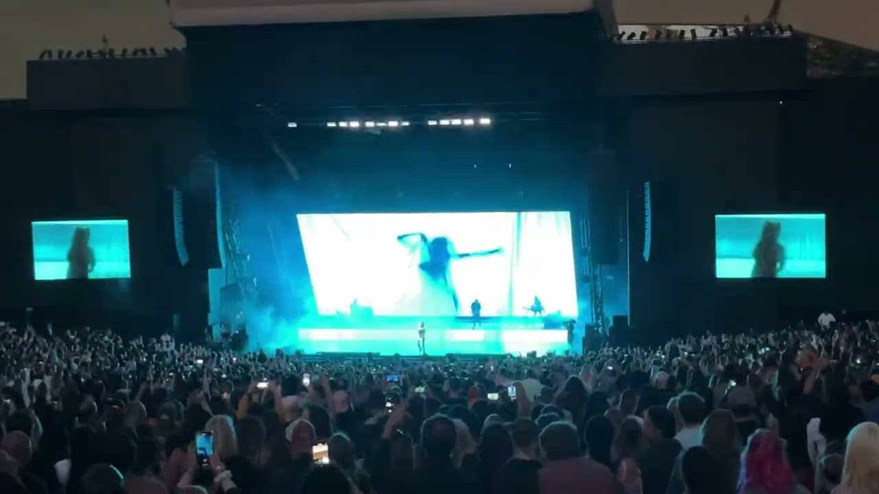 Halsey Full Concert Love and Power Tour at Shoreline Amphitheatre in Mountain View, CA 6/24/22