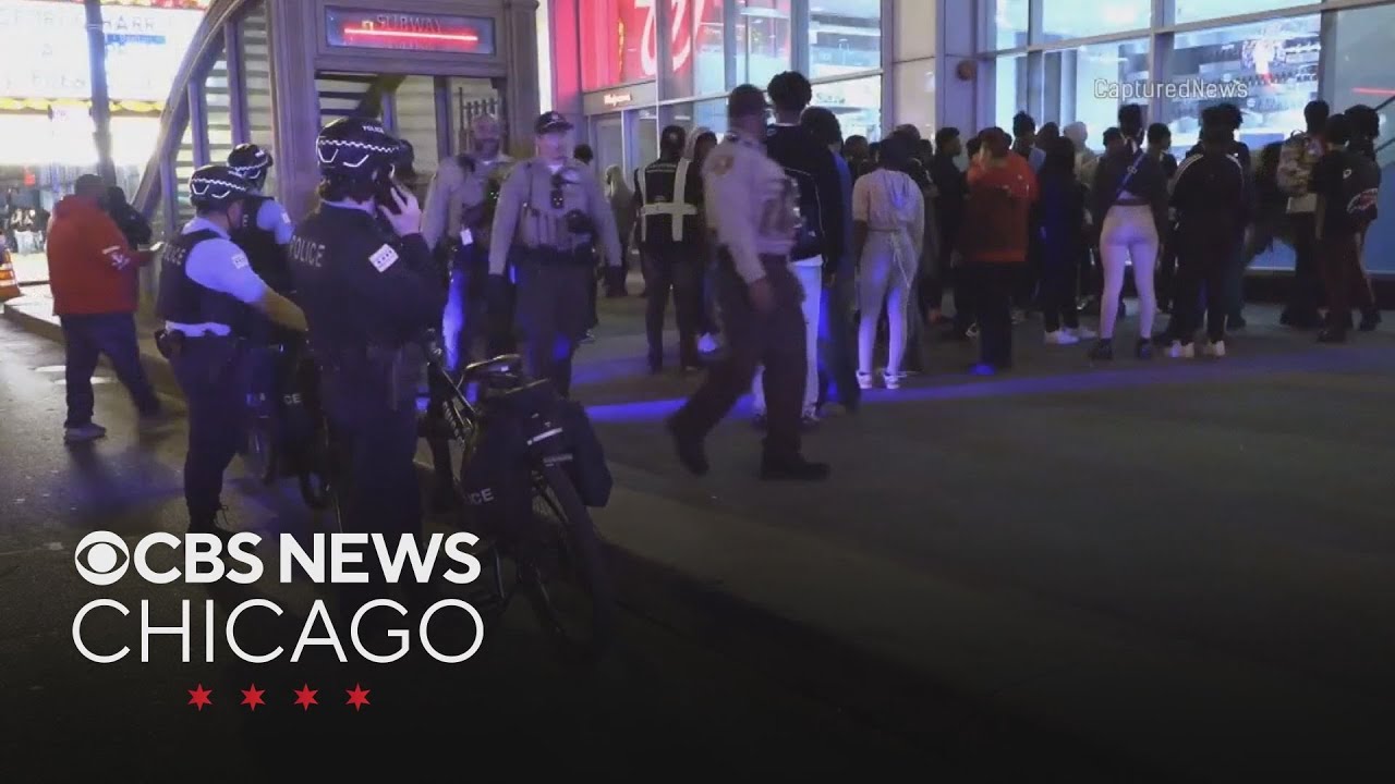 Police respond to large crowds in downtown Chicago