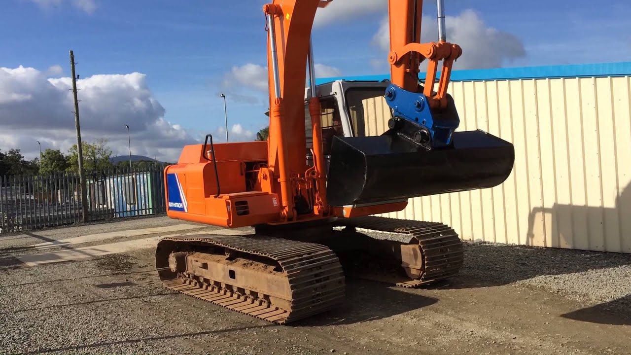 FIAT HITACHI FH130-3 13 TON EXCAVATOR
