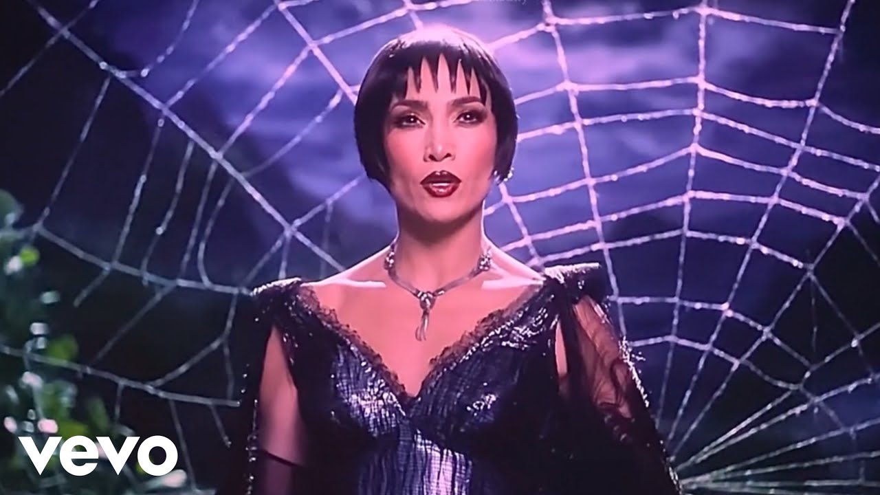 Jennifer Lopez - Kiss Of The Spider Woman (Theater Video)