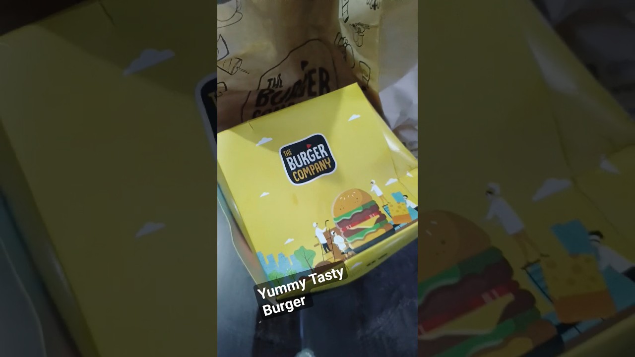 The Burger Company #Crunchos Burger #yummi #tastyfood #shortvideo #ytshort #subscribe #creamyburger