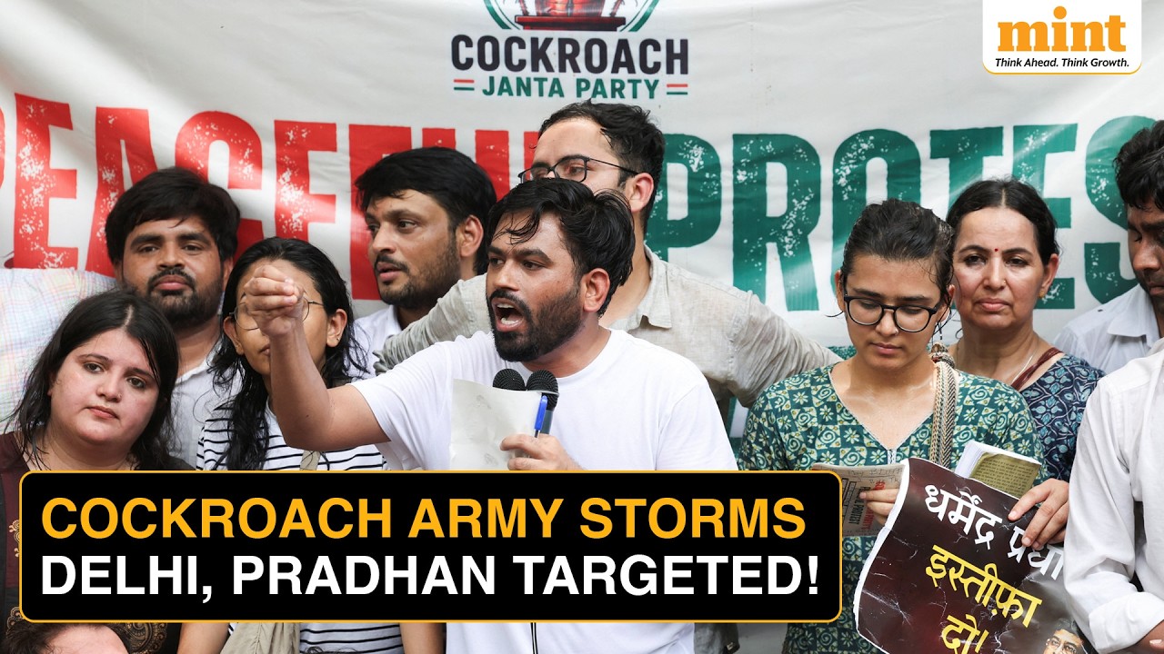 Impreza Karaluch Janta Abhijeeta Dipke uderza na ulice Delhi i żąda rezygnacji Dharmendry Pradhana