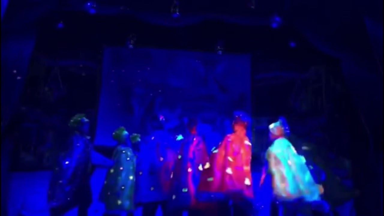 Гори-гори ясно💫 фрагмент танца 12 месяцев из Рождественской сказки.