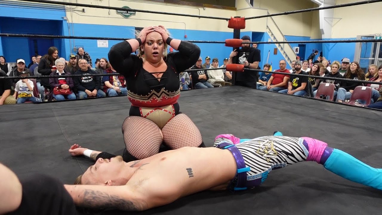 Maddison Miles vs Hollywood Cole - FREE Intergender Wrestling