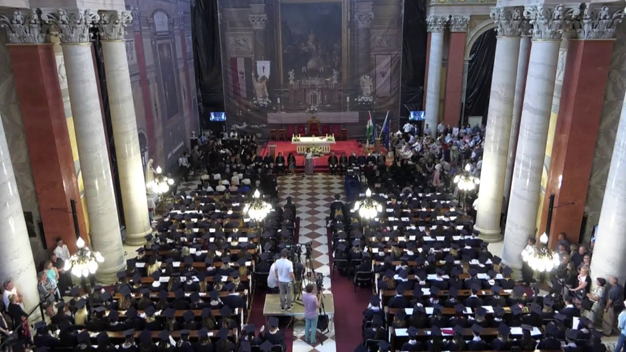 Oklevélátadó Díszünnepség az Eszterházy Károly Katolikus Egyetemen - GTK, IK, TTK