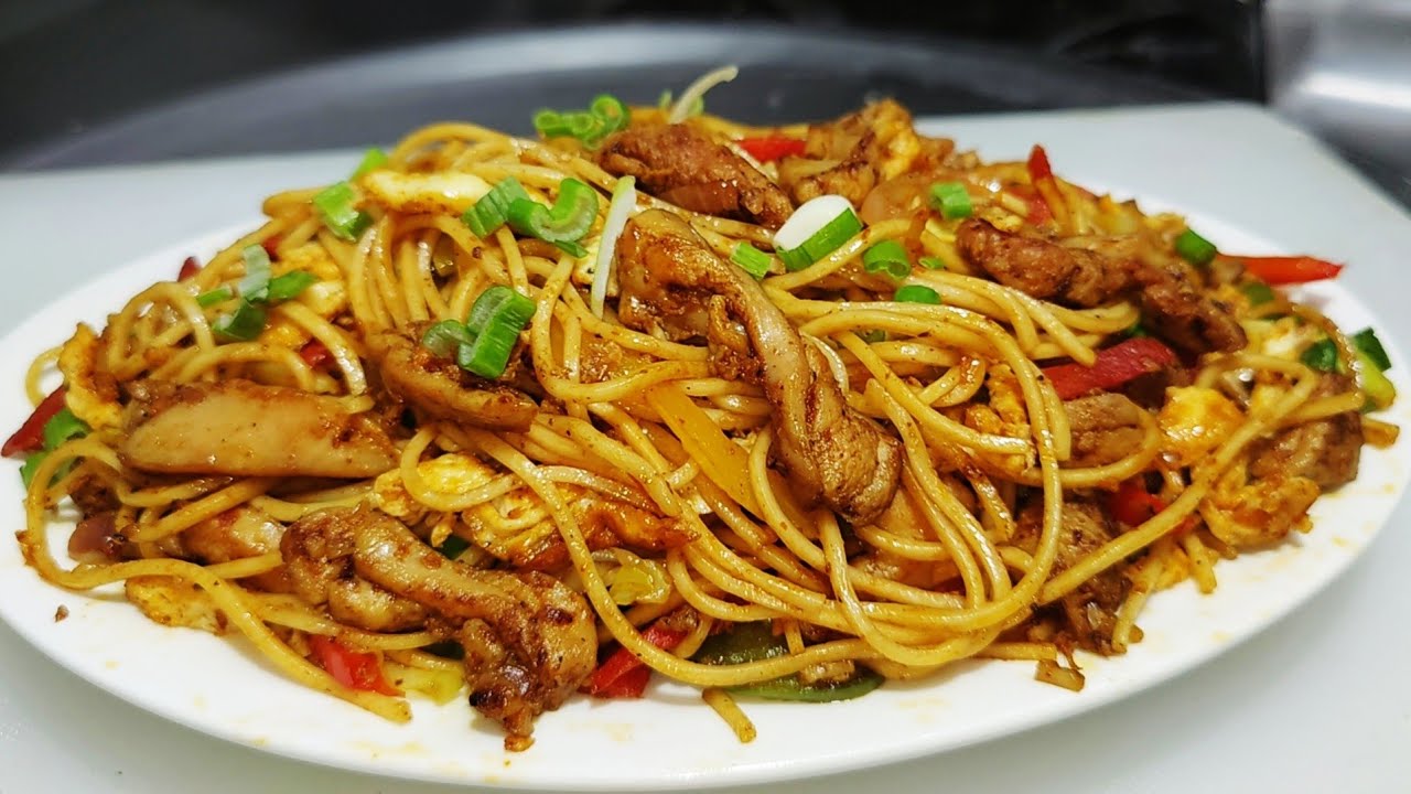 Chicken Noodles Restaurant style | चिकन नूडल्स रेसिपी | How To Make Chicken Noodles | Chef Ashok