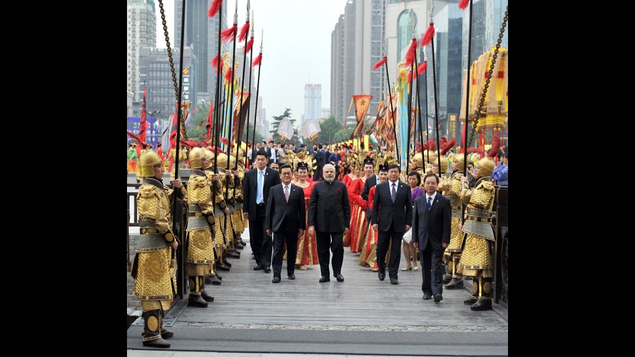 PM at Traditional Tang Dynasty welcome ceremony, at South City Wall in Xi'an