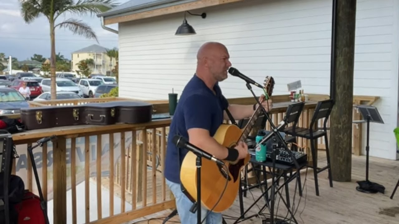 How the Electro-Voice ND86 Mic Sounds for Live Solo Acoustic Gigs