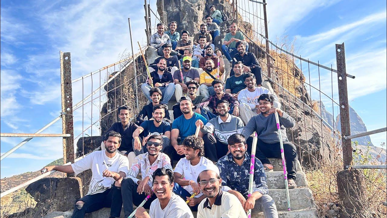 Mumbai Haji malang ki ak aysi karamati dargah jaha chirag jalane se hoti hai mannat puri kes jay 😍👆🏻
