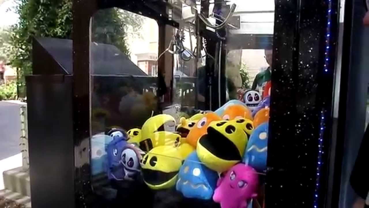 PACMAN Claw Machine