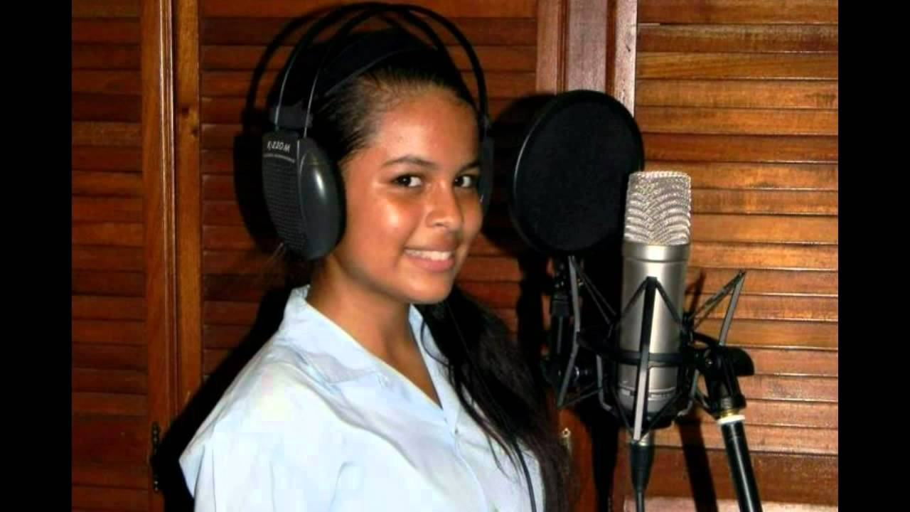 Folklore Panameño - Iliana Urieta