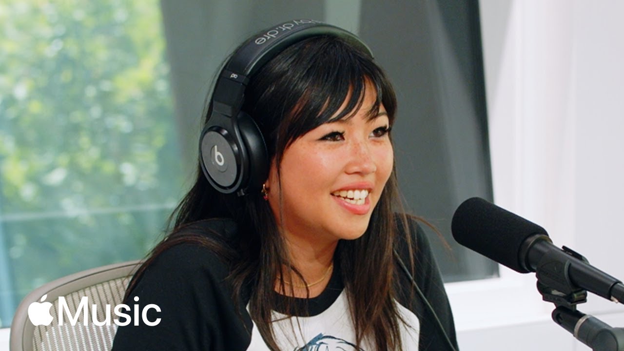 beabadoobee: This Is How Tomorrow Moves, Working with Rick Rubin, & Touring | Apple Music
