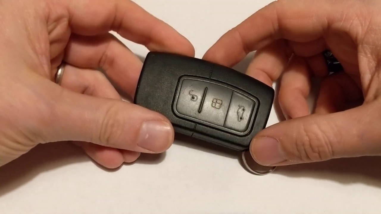 How to change the battery in a Ford Kuga Mark 1 key
