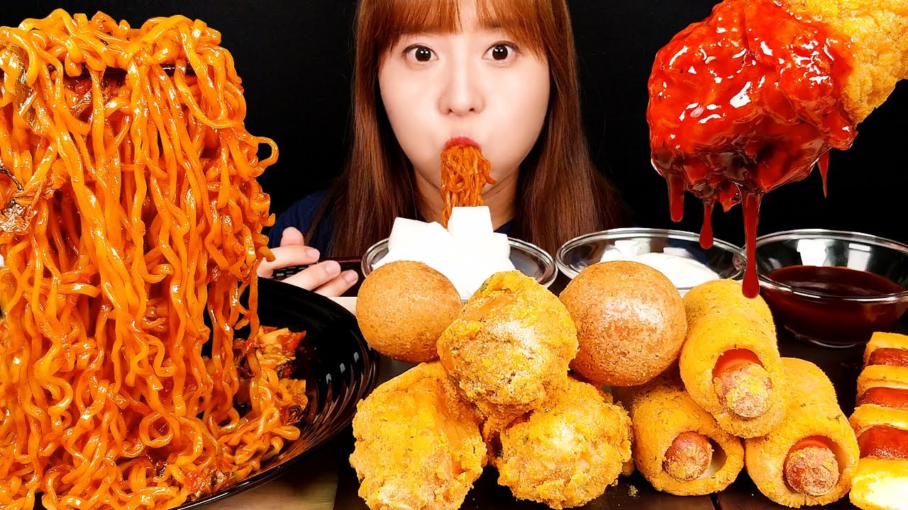 ASMR MUKBANG :) Огненная лапша кимчи, жареный цыпленок, сырный шарик. | bokyoung