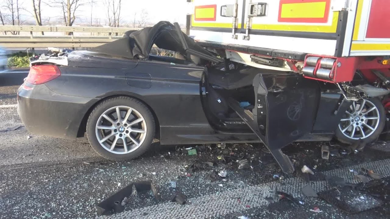 PKW unter LKW - 1 Verletzter auf A61 Höhe Meckenheim am 19.01.16