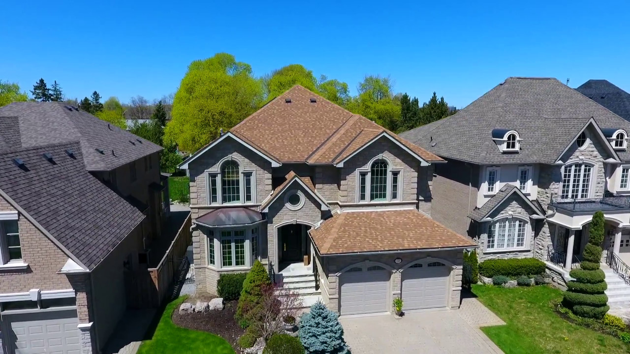 118 Arten Avenue. Richmond Hill, Ontario