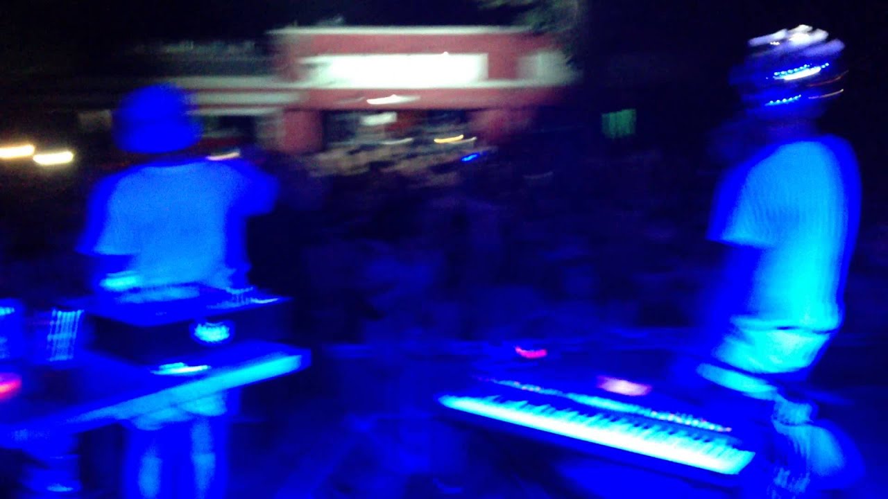 PoP_X | io centro con i missili | live @ Circolo Magnolia (2/07/15)