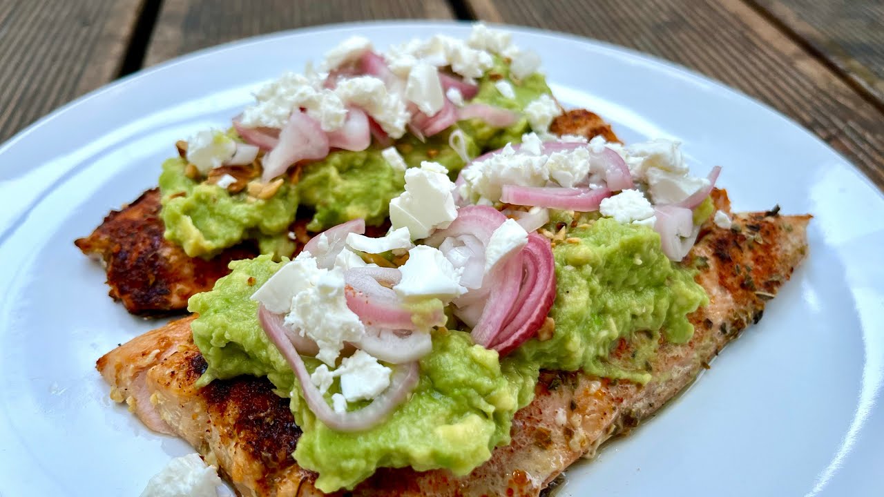 BAKED SALMON WITH AVOCADO, PICKLED ONIONS, NUT CRUMBLE AND FETA CHEESE. Quick Keto Dinner.