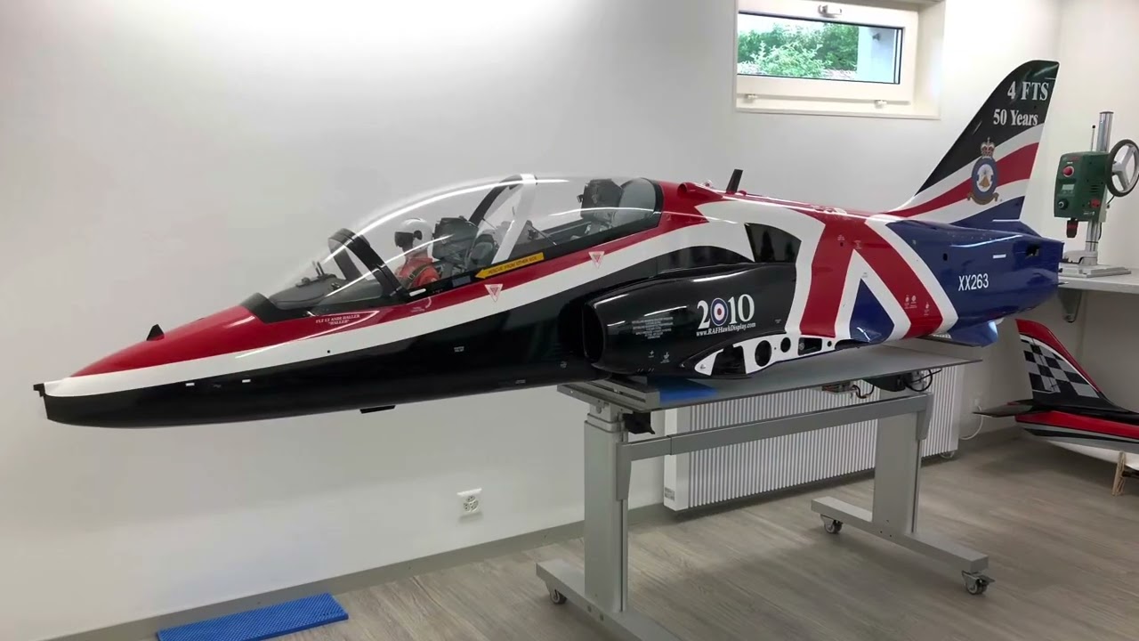 Tomahawk Aviation Hawk by Andi Haller