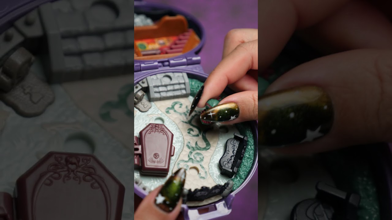Polly Pocket Collector: The Addams Family Compact