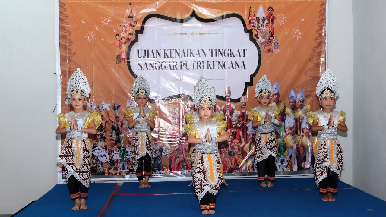 Ujian kenaikan tingkat Sanggar Putri Kencana