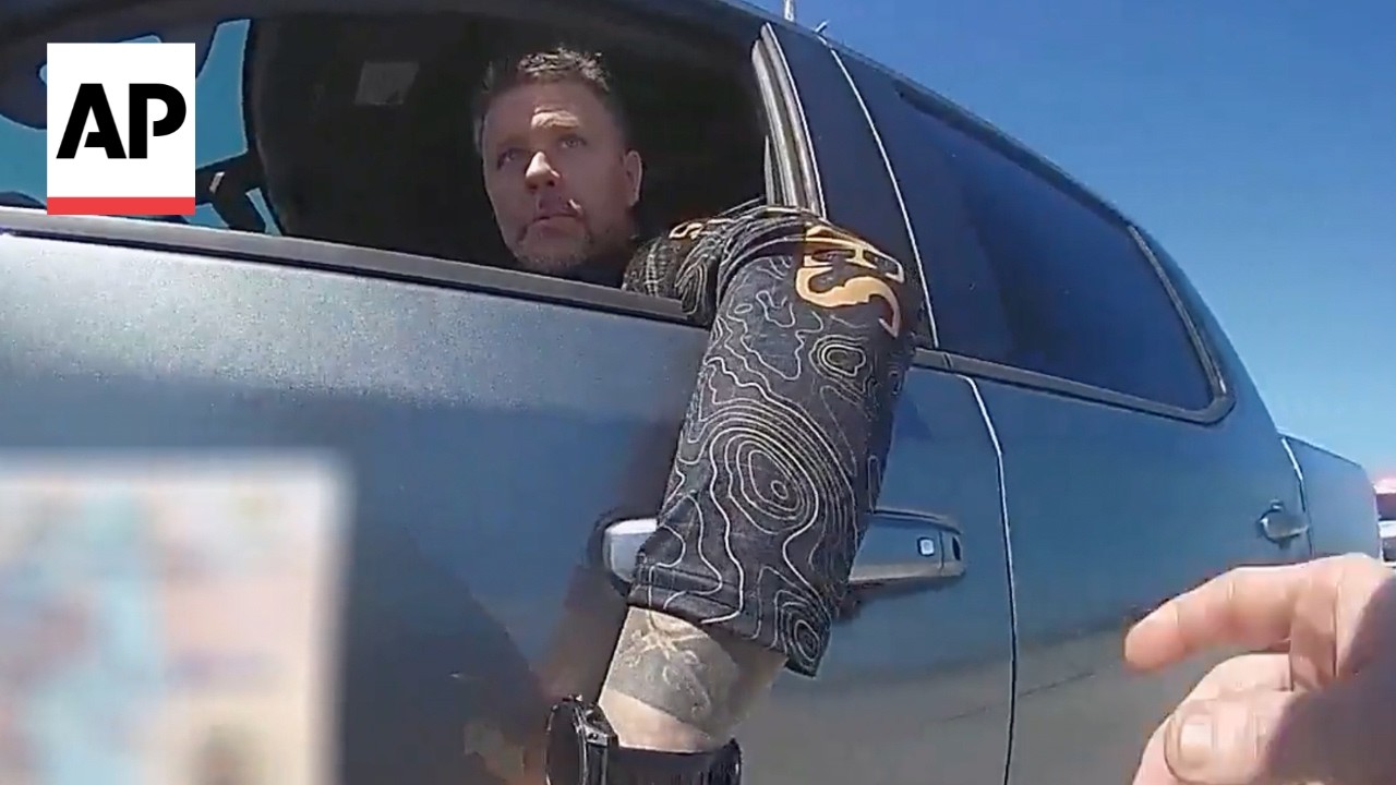 ICE officer tries to get out of arrest after stopped for driving drunk