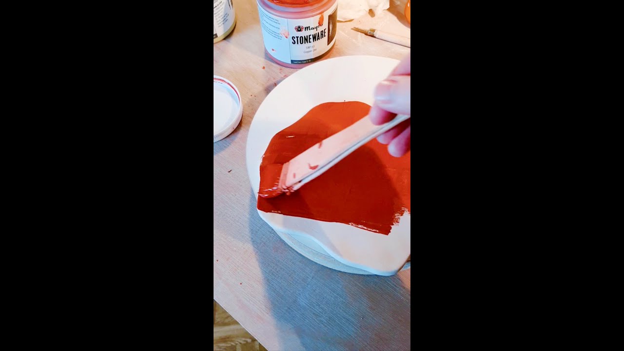 Superposition d'&eacute;maux pour un effet marbr&eacute; marron